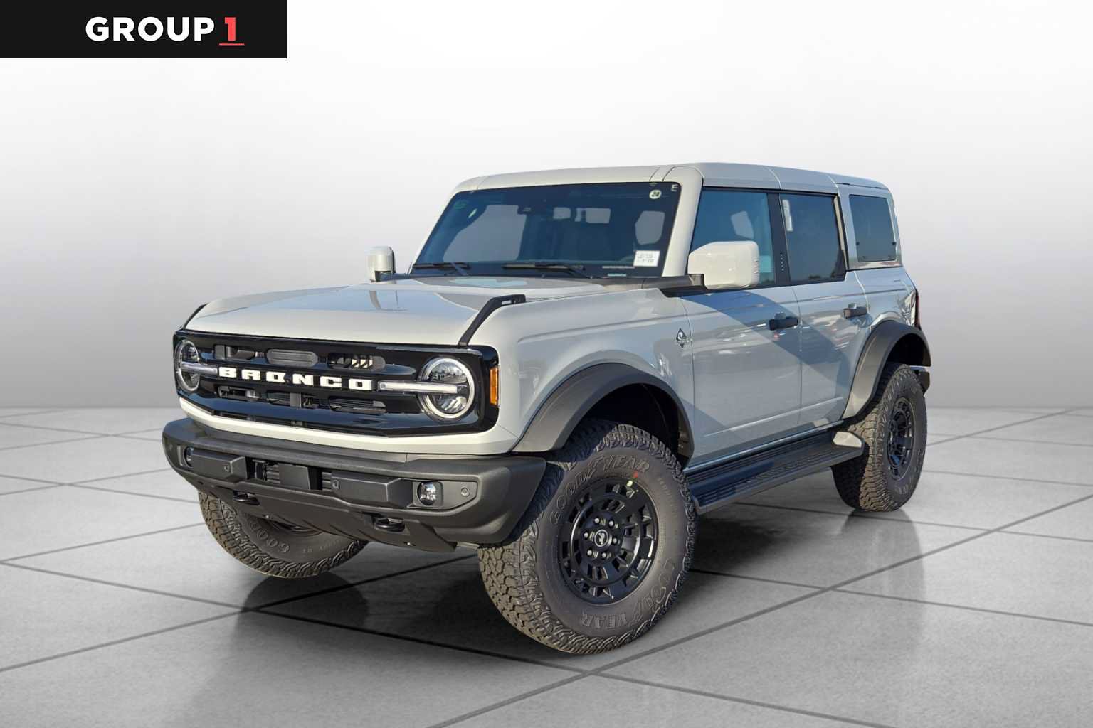 New 2026 Ford Bronco Outer Banks w/ Sasquatch Package AWD/4WD image 1