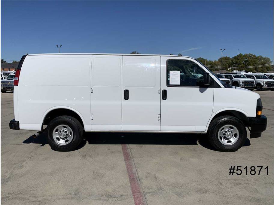 Used 2021 Chevrolet Express 2500 w/ Driver Convenience Package image 5