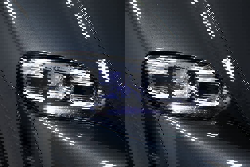 Certified 2022 Porsche Taycan 4 Cross Turismo image 18