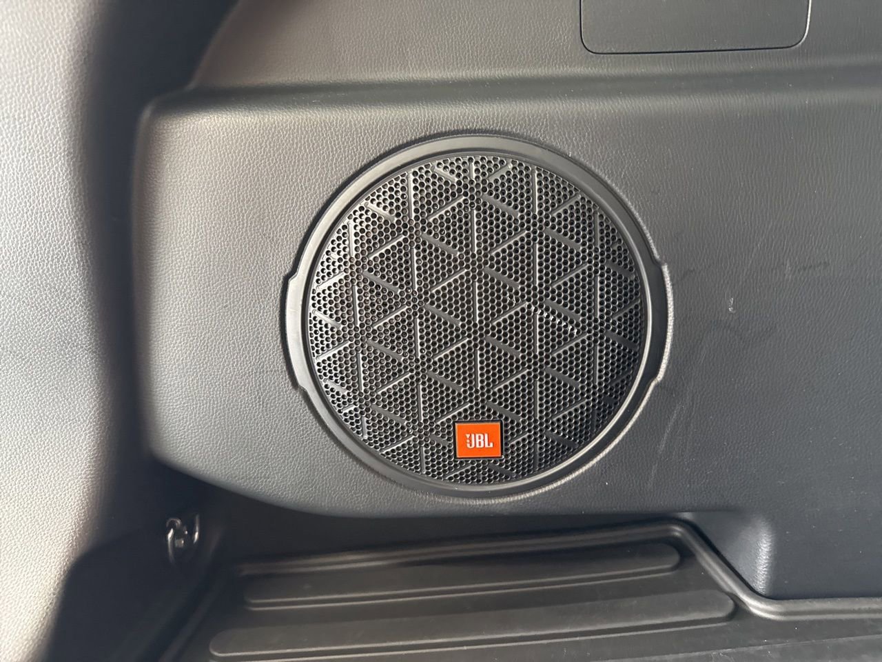 Used 2022 Toyota RAV4 Limited w/ Limited Grade Weather Package AWD/4WD image 10