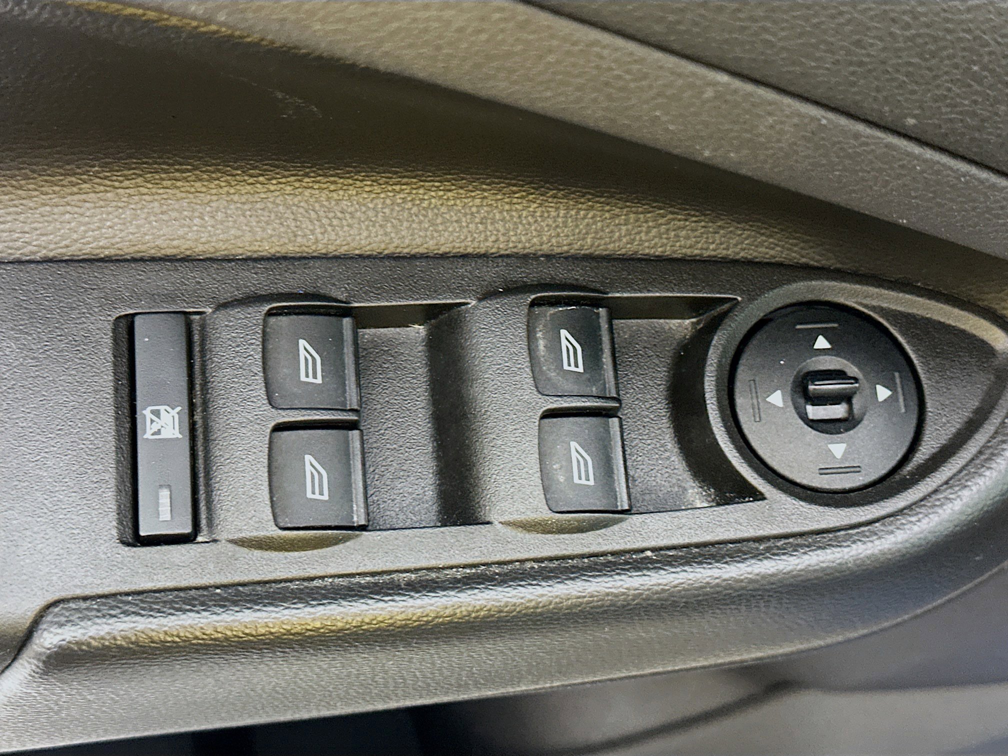 Used 2018 Ford Escape SE w/ SE Sync 3 Package image 15