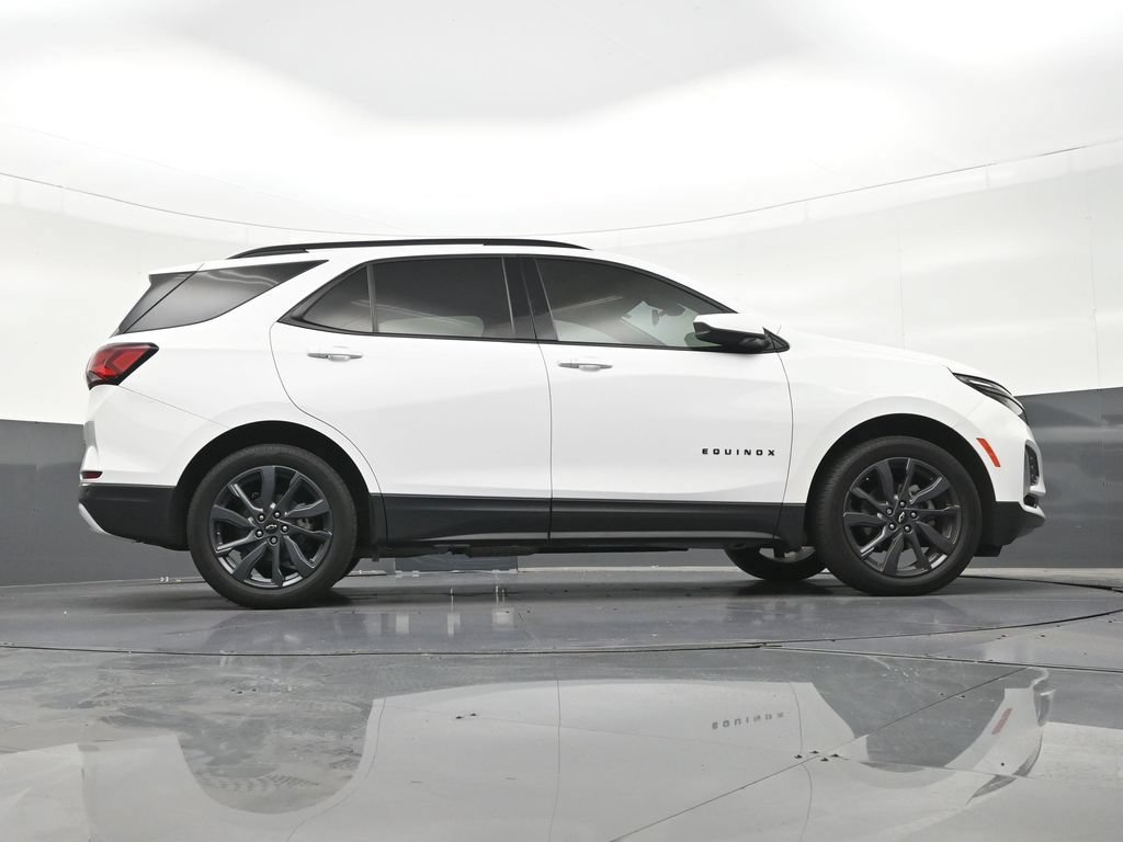 Used 2023 Chevrolet Equinox RS FWD image 28