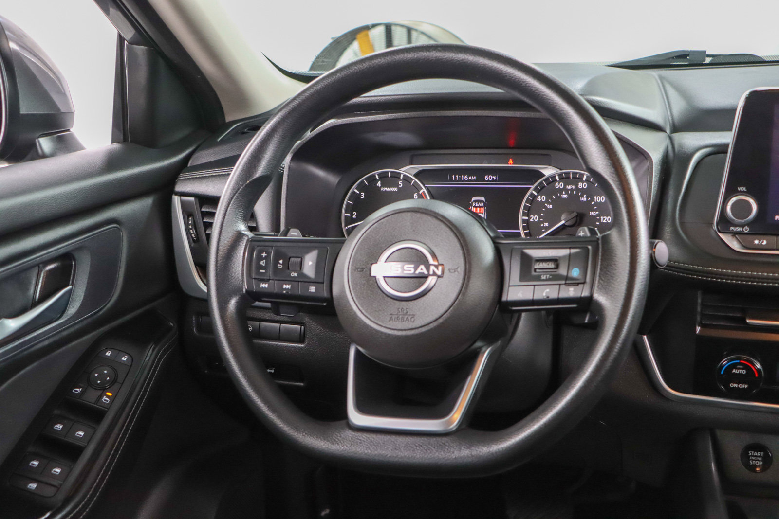 Used 2024 Nissan Rogue SV AWD/4WD image 12