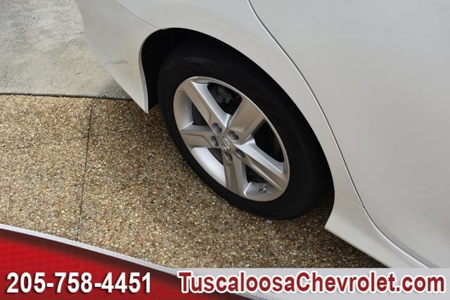 Used 2014 Toyota Camry SE FWD image 13