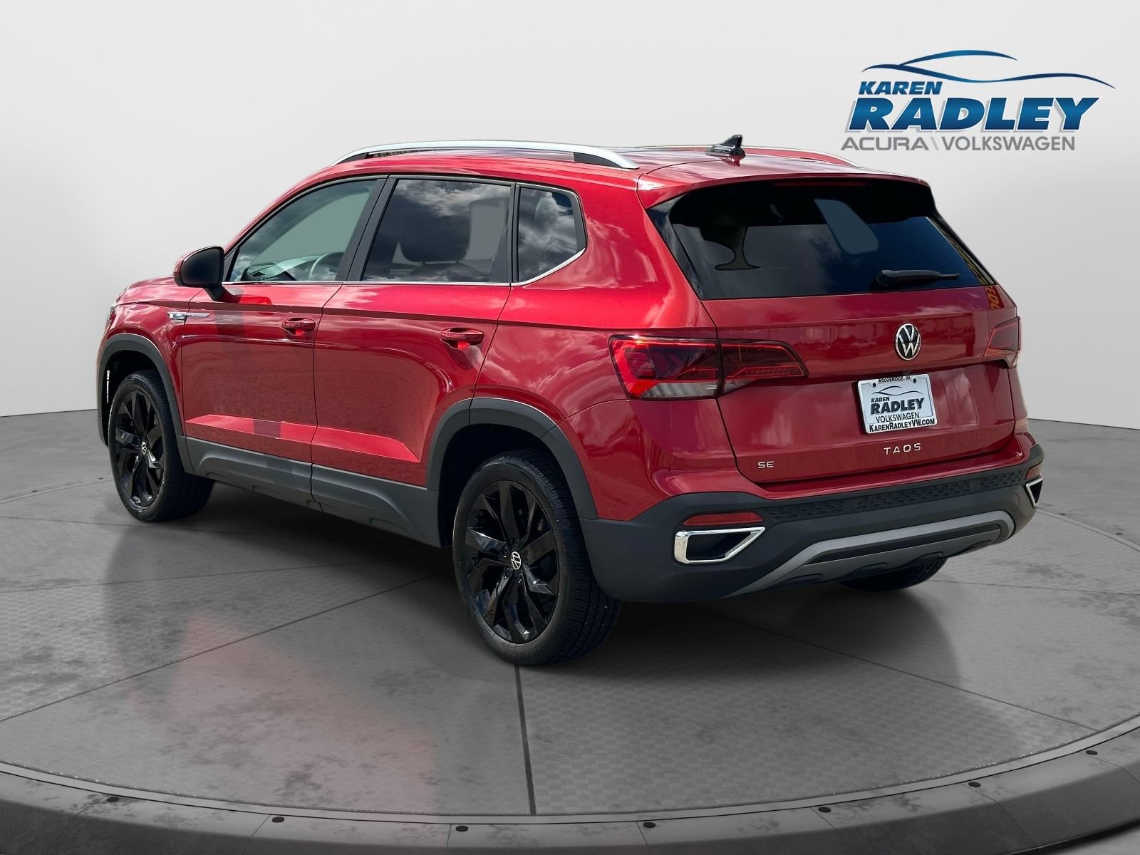 Certified 2024 Volkswagen Taos SE FWD image 4