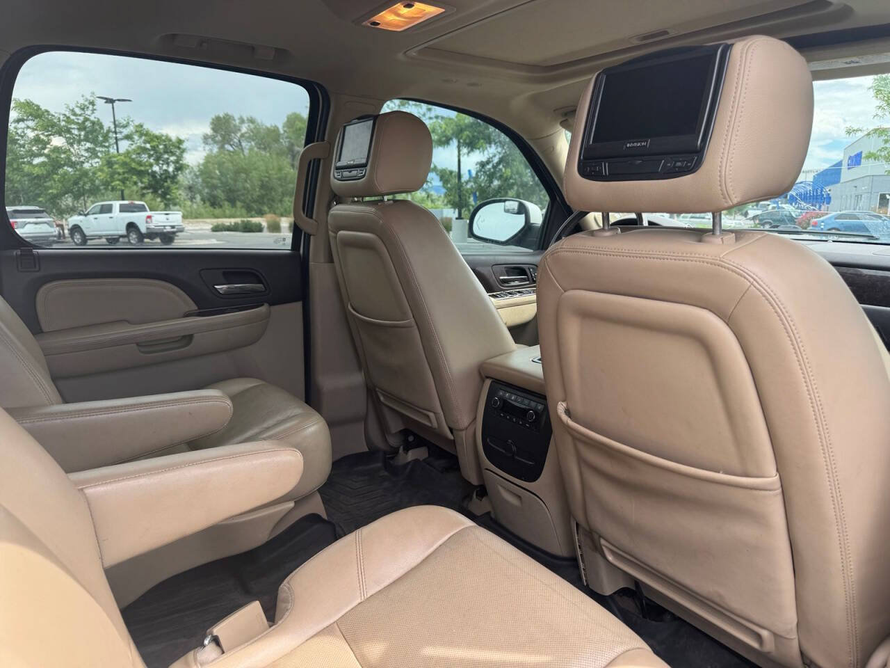 Used 2013 GMC Yukon XL Denali AWD/4WD image 15