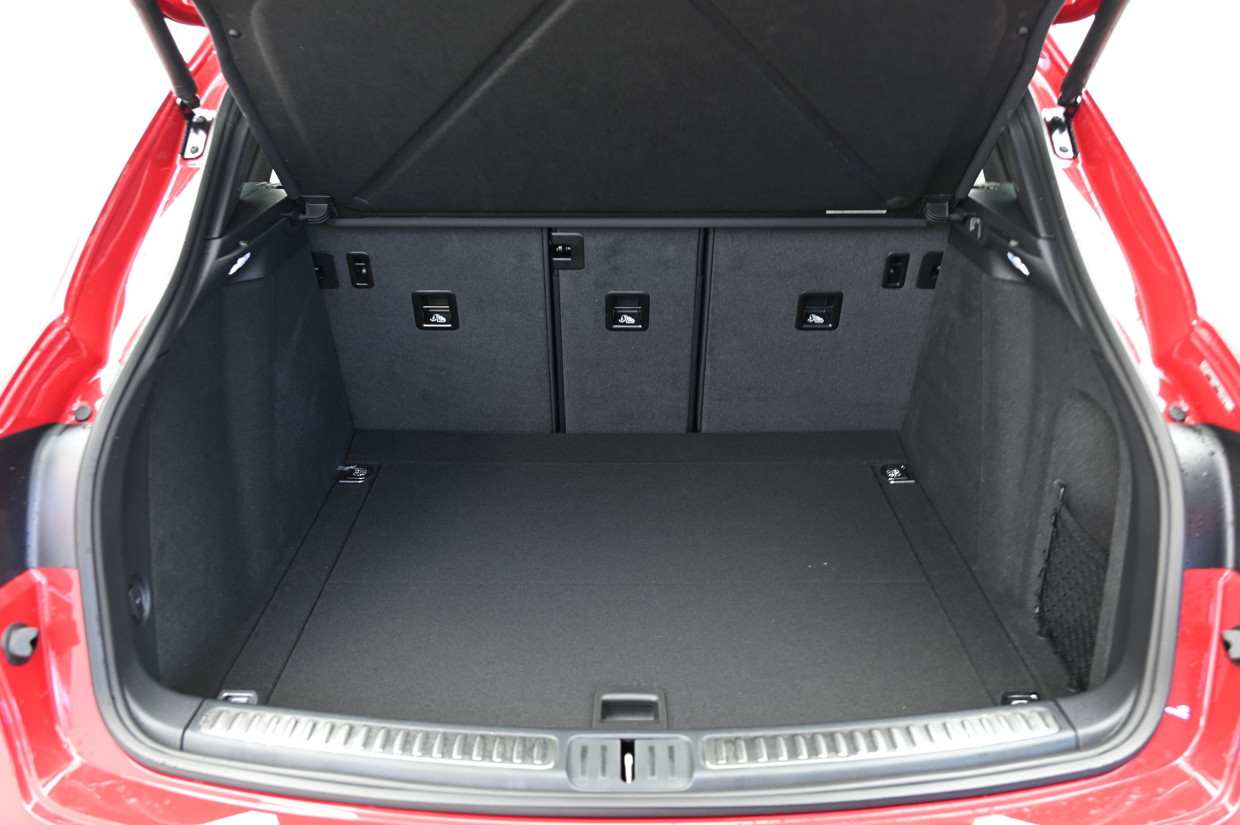 Used 2025 Porsche Macan image 21