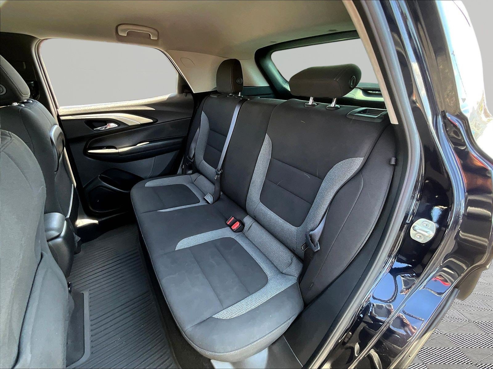 Used 2021 Chevrolet TrailBlazer LS FWD image 21