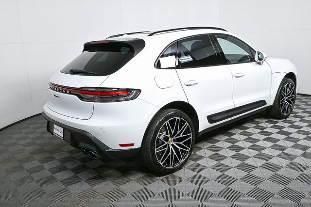 Certified 2026 Porsche Macan AWD/4WD image 26
