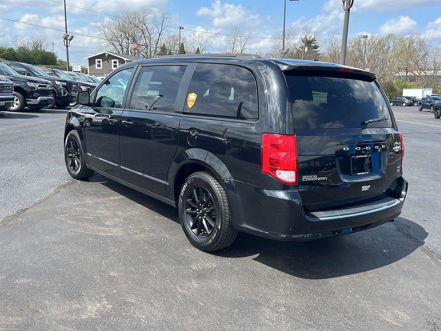 Used 2019 Dodge Grand Caravan GT image 3