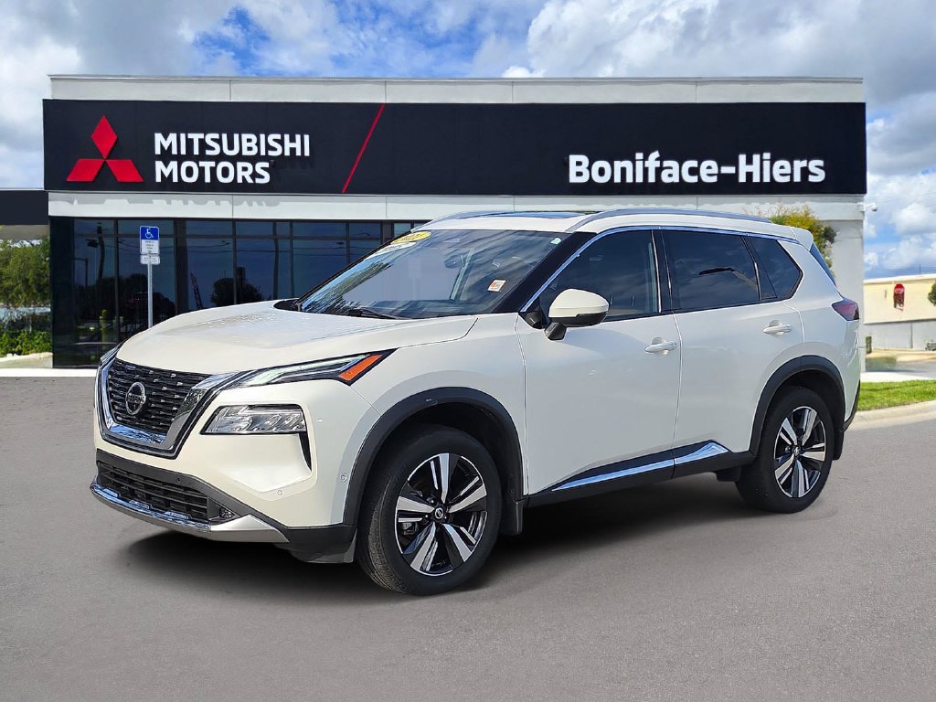 Used 2021 Nissan Rogue Platinum FWD image 2