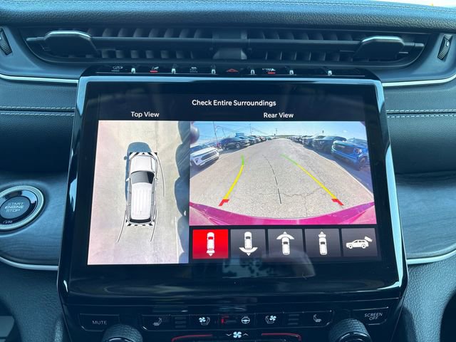 Used 2023 Jeep Grand Cherokee L Limited w/ Luxury Tech Group II image 19