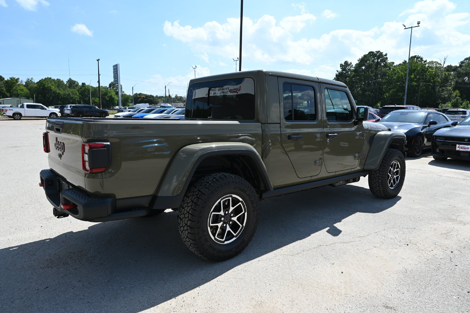 New 2026 Jeep Gladiator Rubicon w/ Steel Power Dome Hood Package AWD/4WD image 3