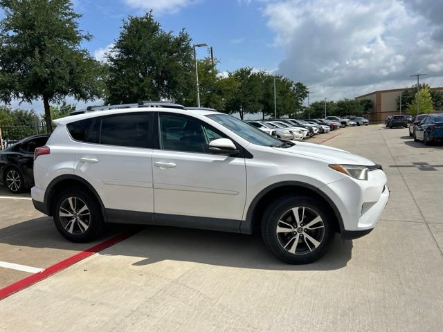 Used 2016 Toyota RAV4 XLE FWD image 2