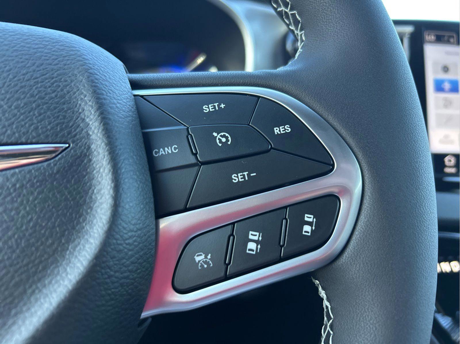 New 2026 Chrysler Voyager LX image 18