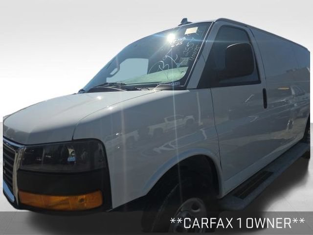 Used 2025 GMC Savana 2500 w/ Driver Convenience Package RWD image 2