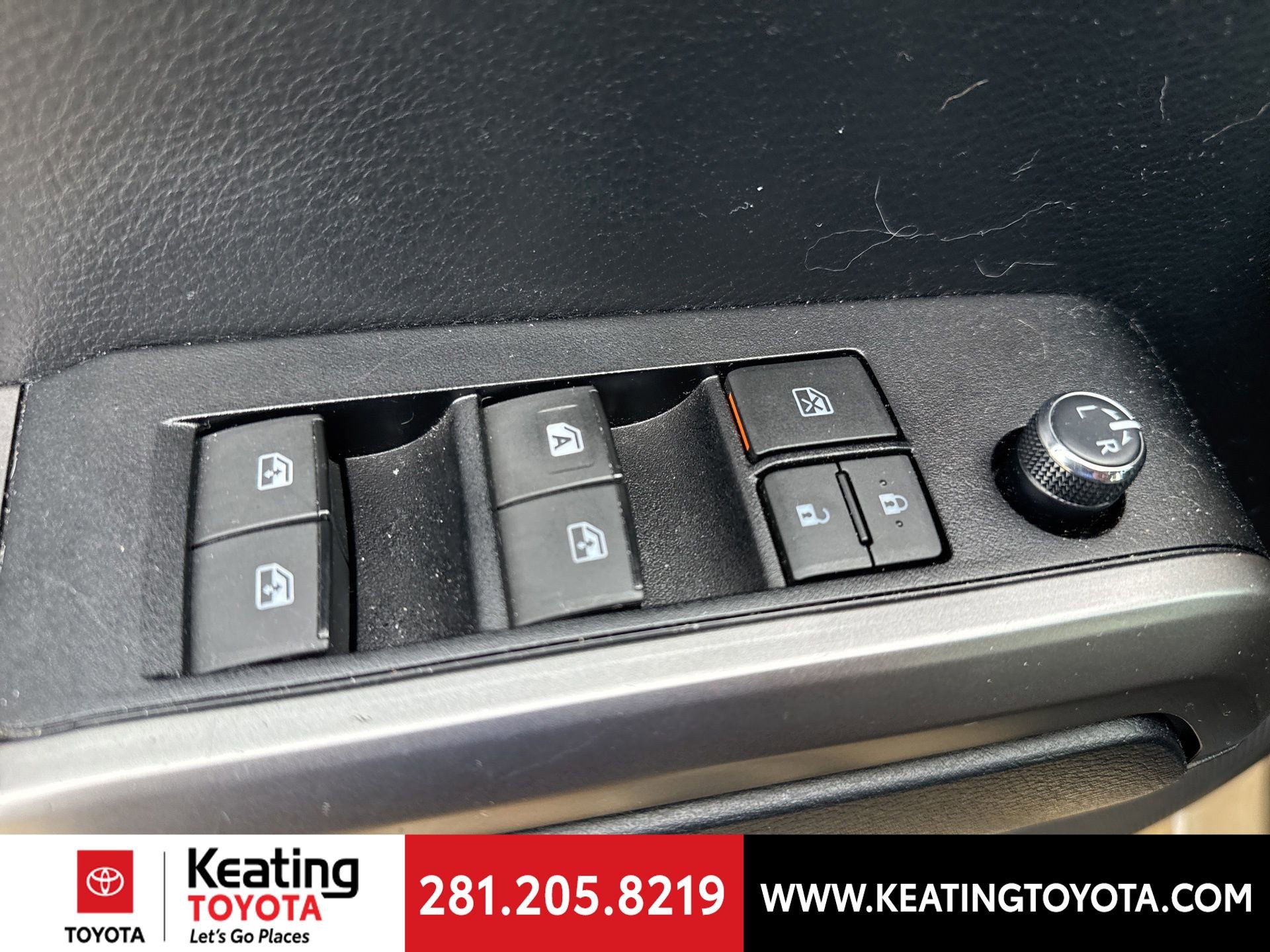 Used 2017 Toyota Tacoma SR5 w/ Tow Package image 13