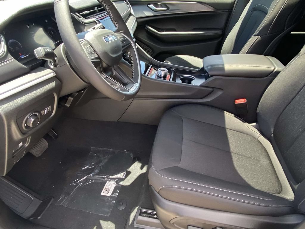 New 2026 Jeep Grand Cherokee Laredo X RWD image 37