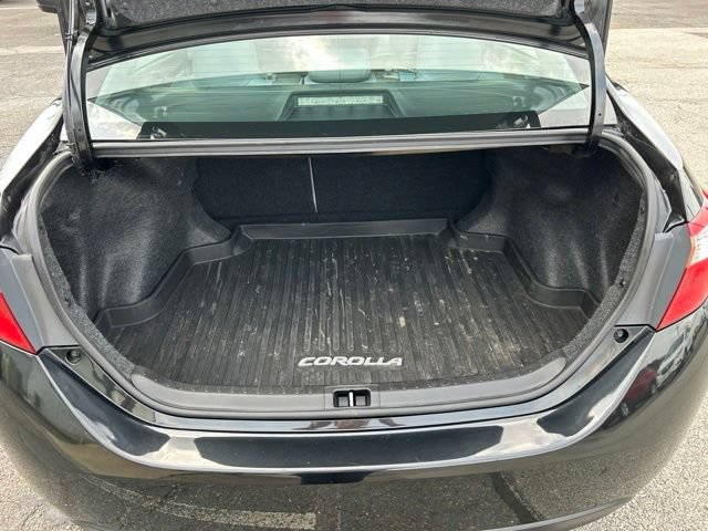 Used 2017 Toyota Corolla LE FWD image 22