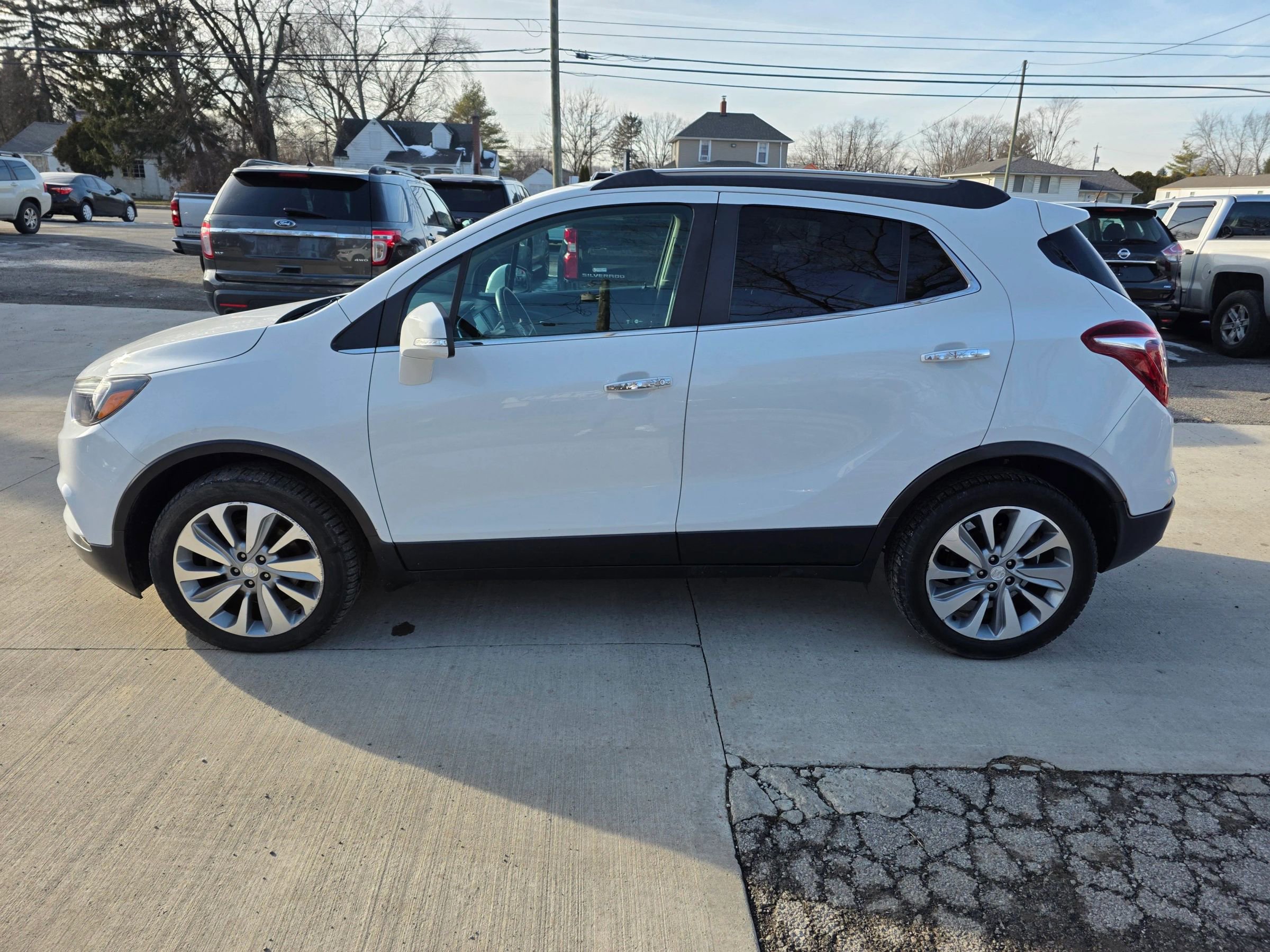 Used 2018 Buick Encore Preferred image 5