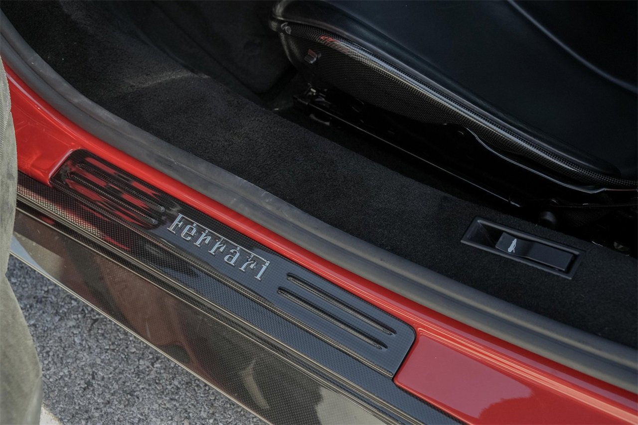 Used 2021 Ferrari SF90 Stradale Base image 31