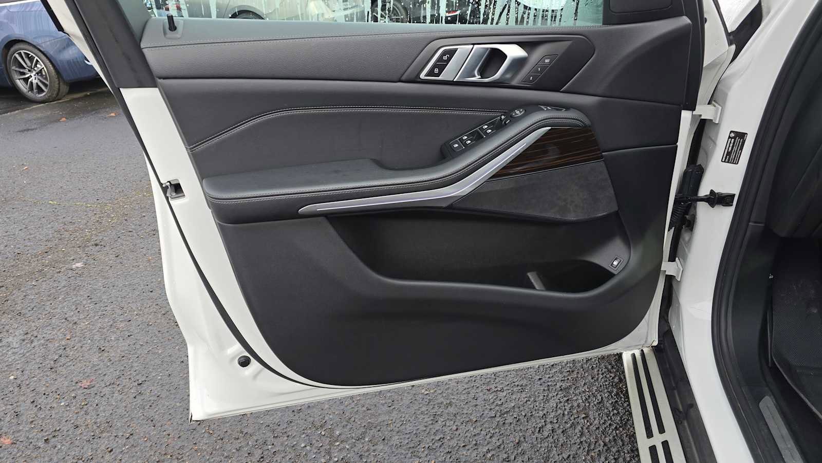 Used 2023 BMW X5 xDrive45e w/ Climate Comfort Package image 23