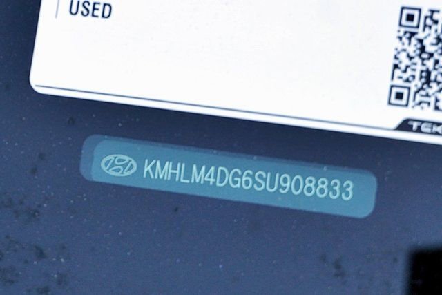 Certified 2025 Hyundai Elantra Sport image 32