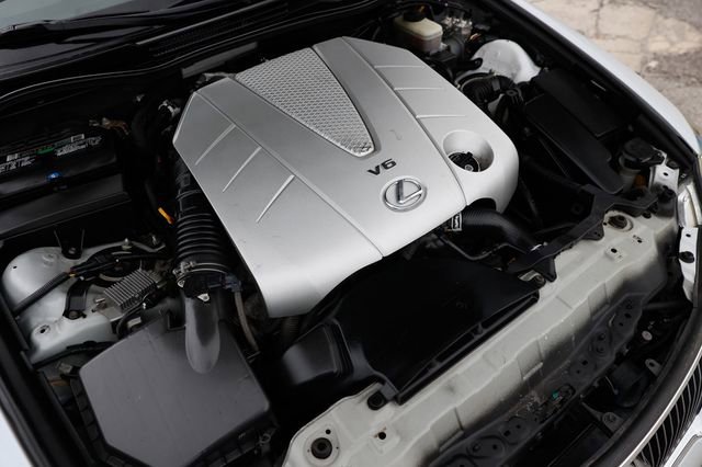 Used 2011 Lexus IS 350 4dr Sedan RWD image 52