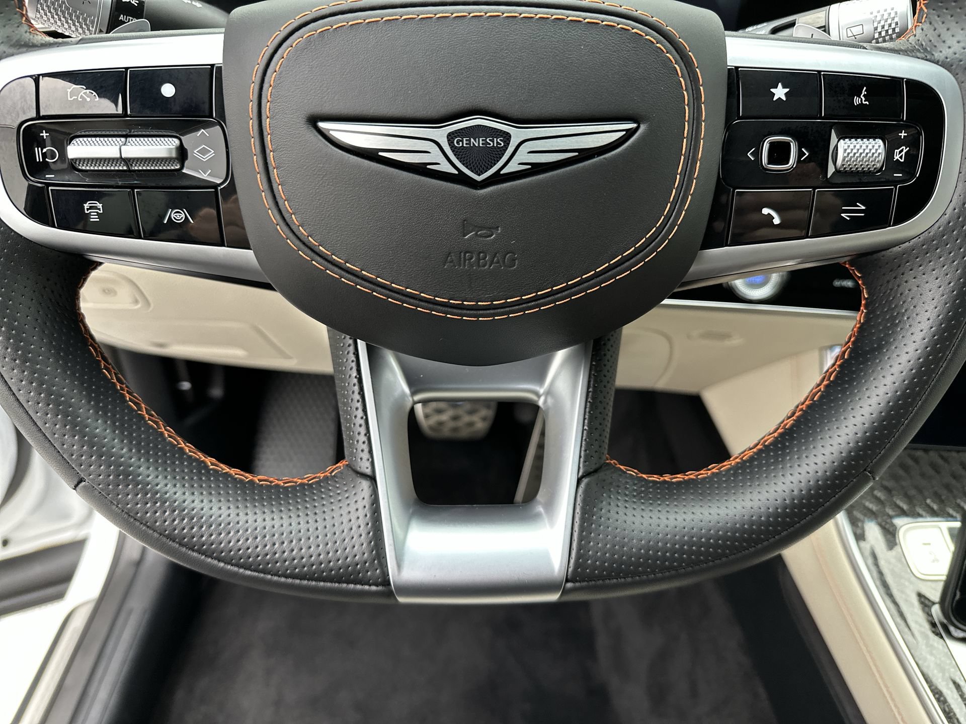 Certified 2026 Genesis GV70 3.5T Sport Prestige AWD/4WD image 14