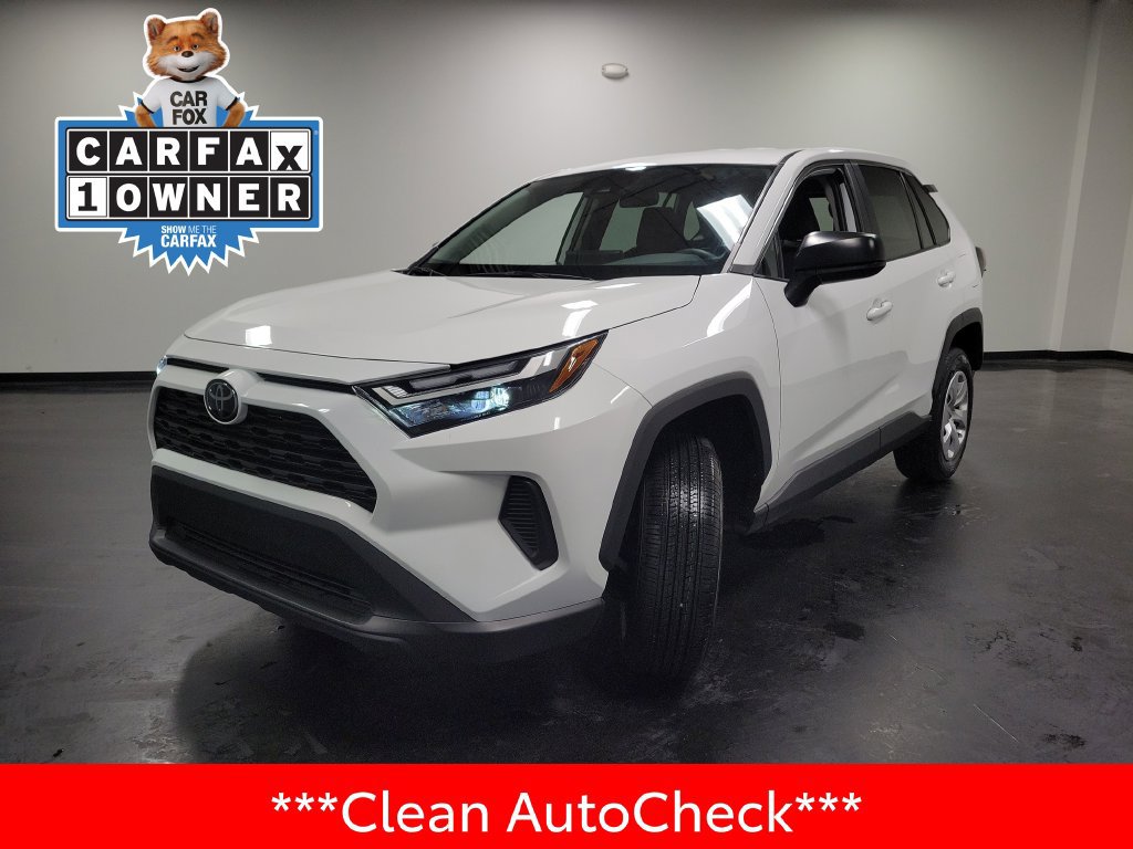 Used 2025 Toyota RAV4 LE FWD image 4