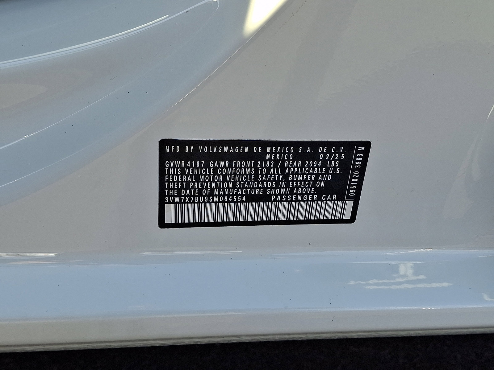 Certified 2025 Volkswagen Jetta SE w/ Sunroof Package FWD image 28