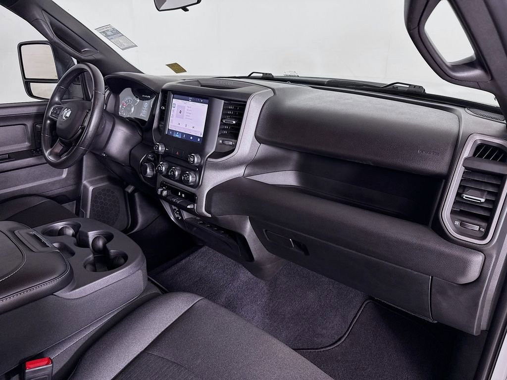 Used 2024 RAM 2500 Tradesman w/ Chrome Appearance Group image 31