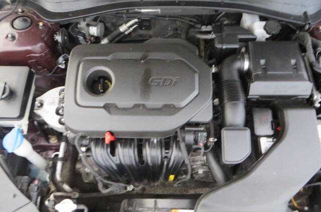 Used 2018 Kia Optima LX w/ 17" Alloy Wheels Package image 10