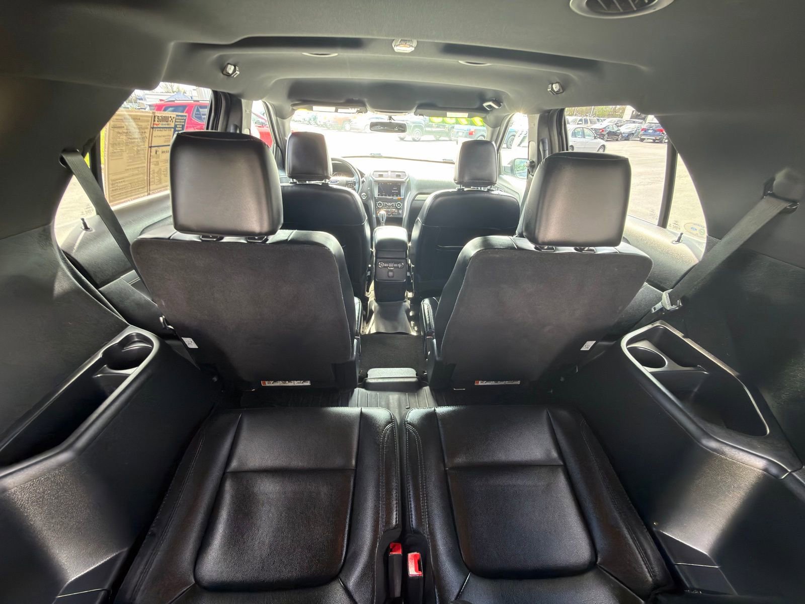 Used 2019 Ford Explorer XLT w/ Equipment Group 202A AWD/4WD image 29