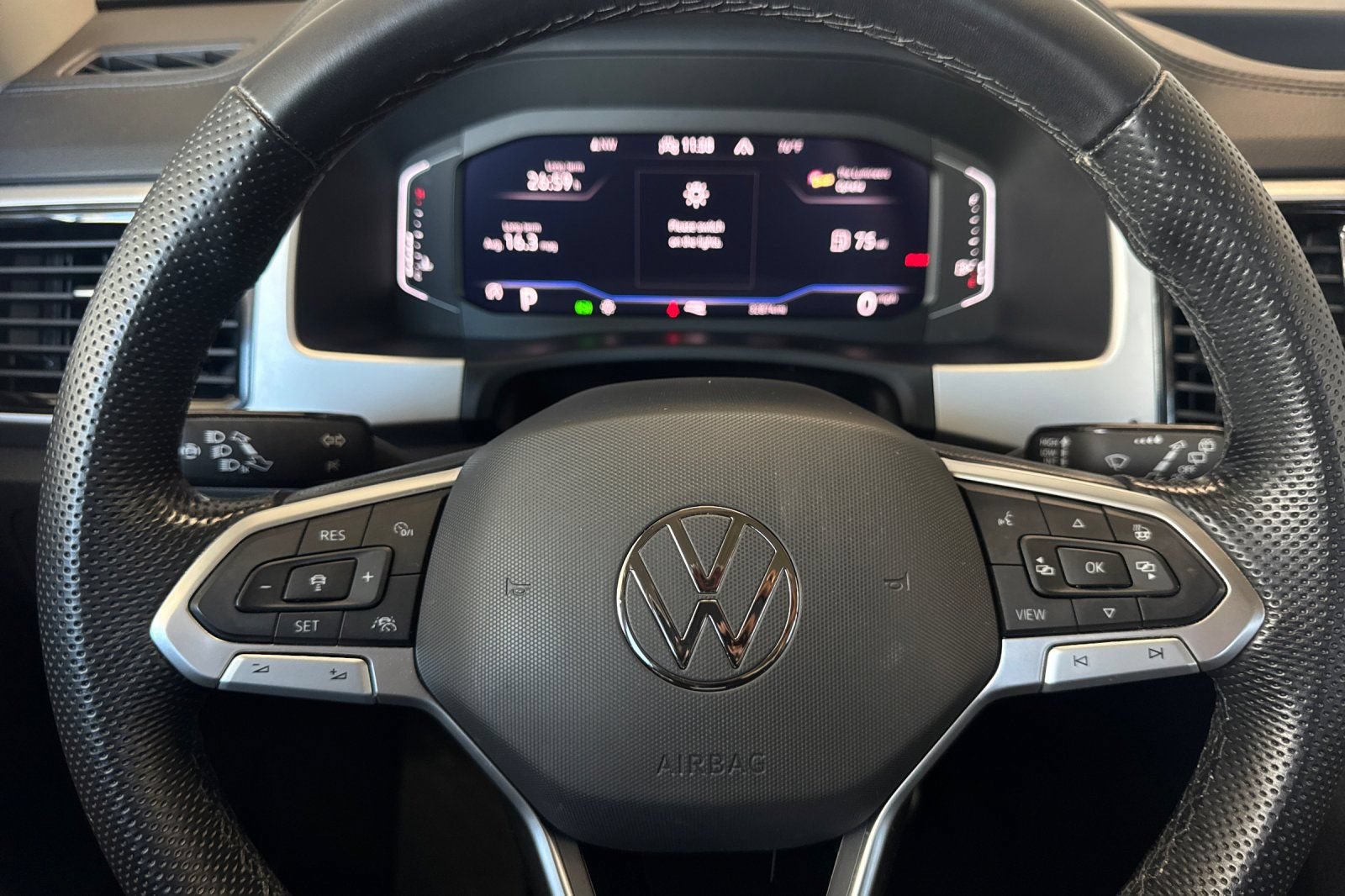 Used 2023 Volkswagen Atlas SEL R-Line AWD/4WD image 25