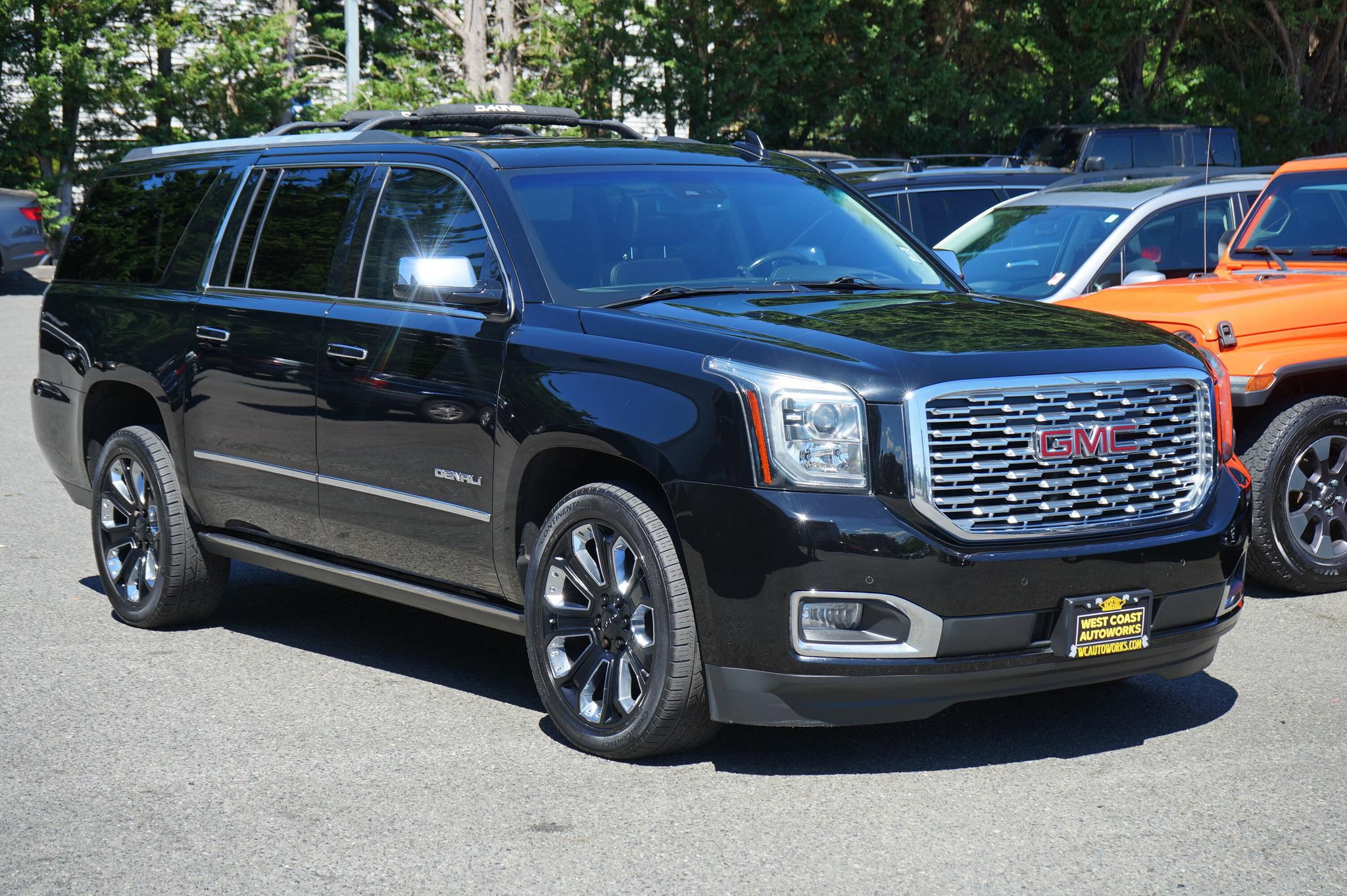 Used 2019 GMC Yukon XL Denali w/ Denali Ultimate Package AWD/4WD image 7