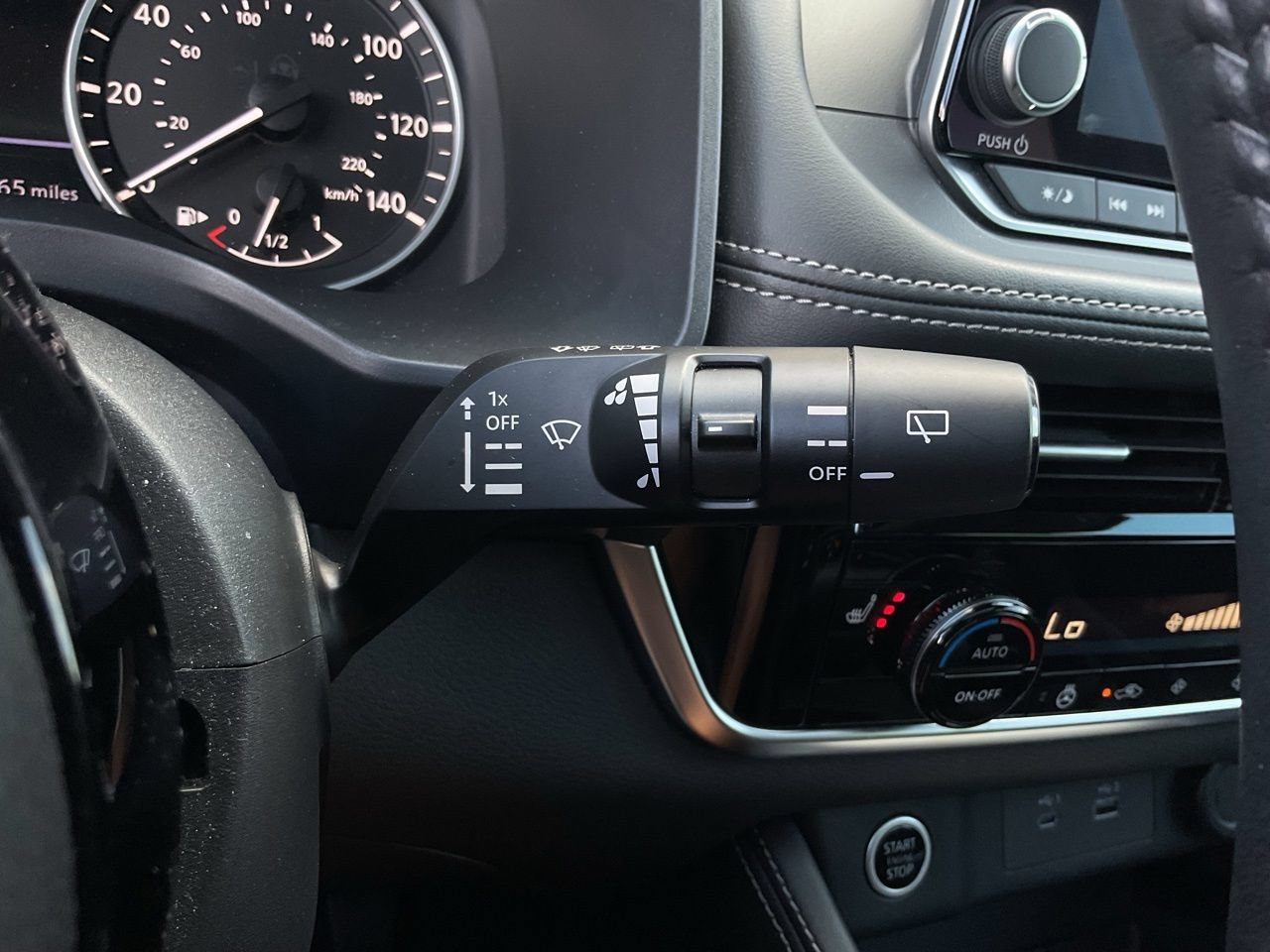 Used 2023 Nissan Rogue SL FWD image 33