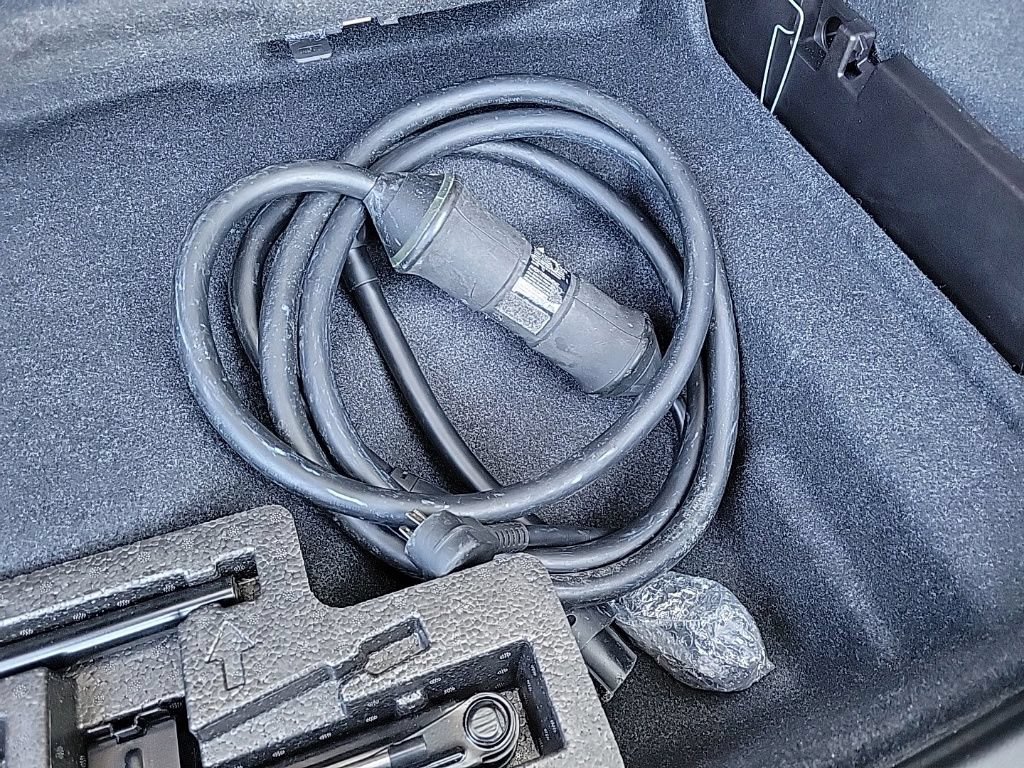 Used 2021 Volvo XC40 P8 Recharge AWD/4WD image 11