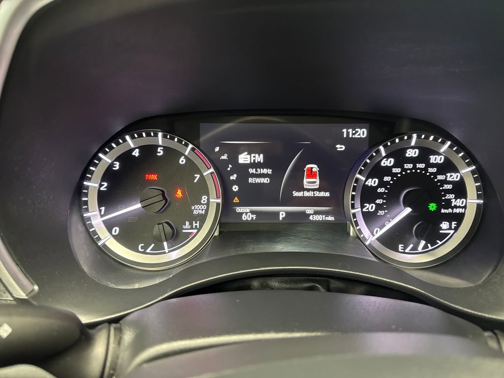 Used 2023 Toyota Highlander XLE AWD/4WD image 16