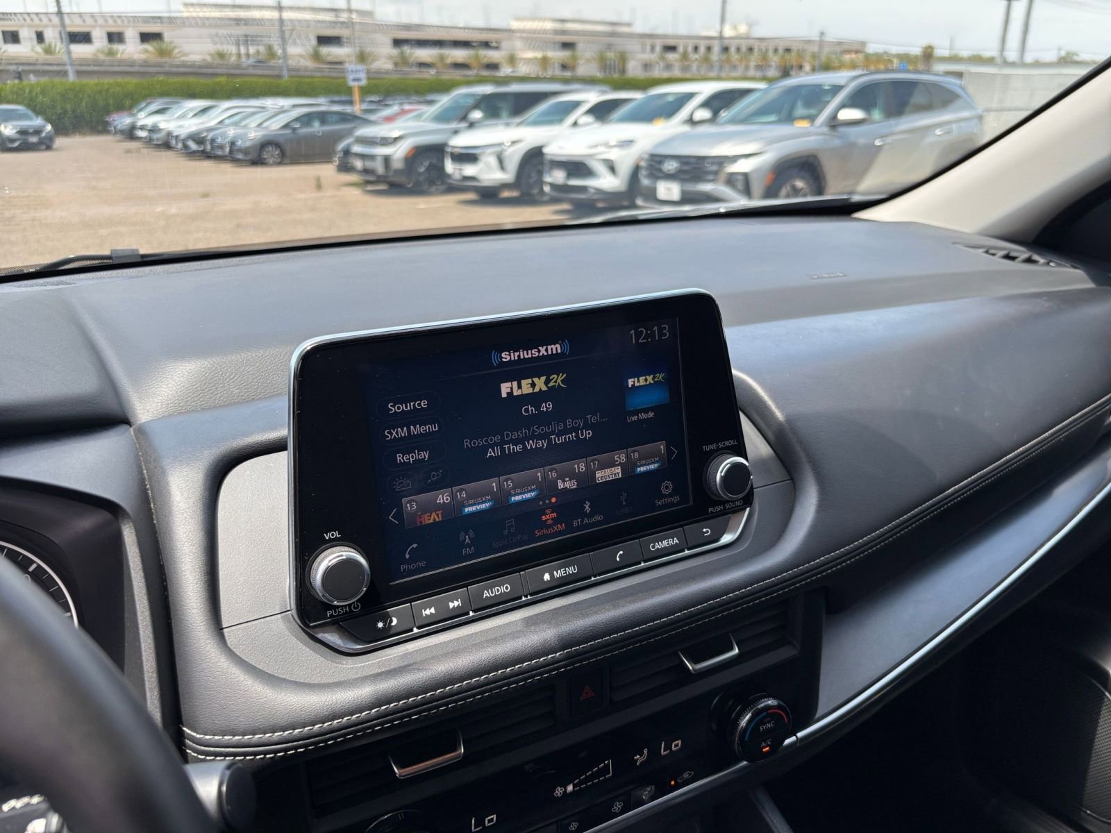 Used 2025 Nissan Rogue SV FWD image 20