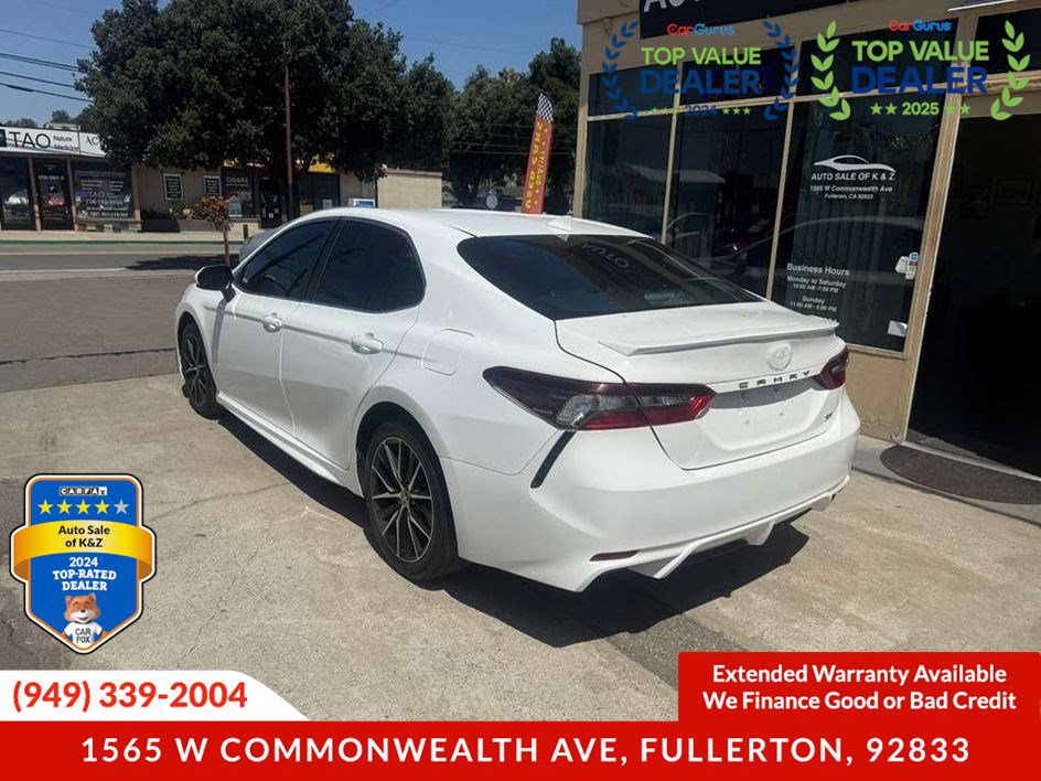 Used 2021 Toyota Camry SE FWD image 4