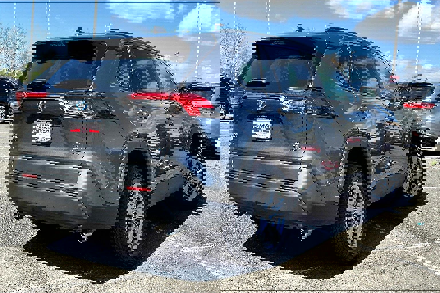 Used 2022 Toyota RAV4 LE image 12