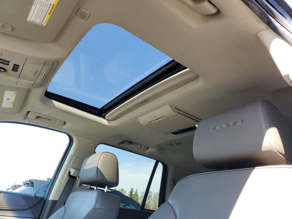 Used 2018 GMC Yukon Denali w/ Open Road Package image 7
