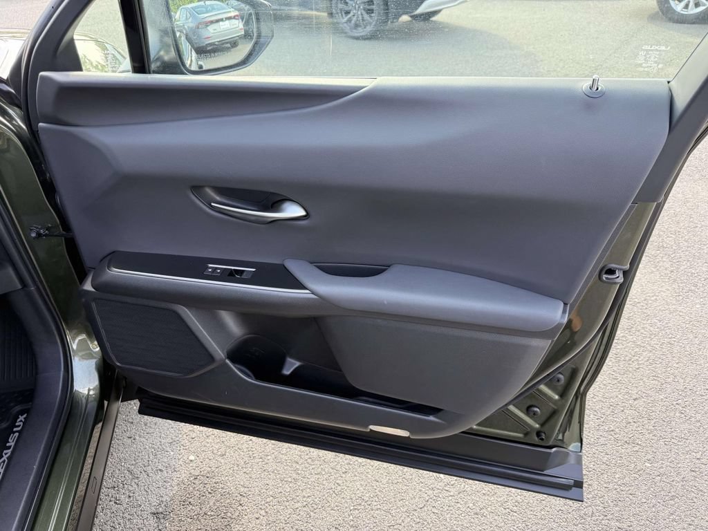 Used 2025 Lexus UX 300h AWD w/ Accessory Package (Z1) image 15