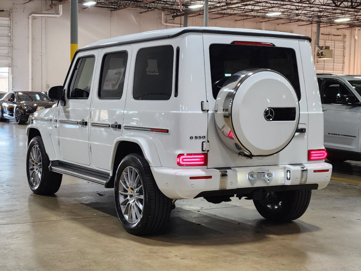 Used 2024 Mercedes-Benz G 550 image 11