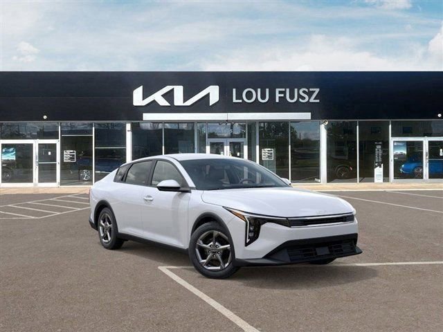 New 2026 Kia K4 LXS image 8