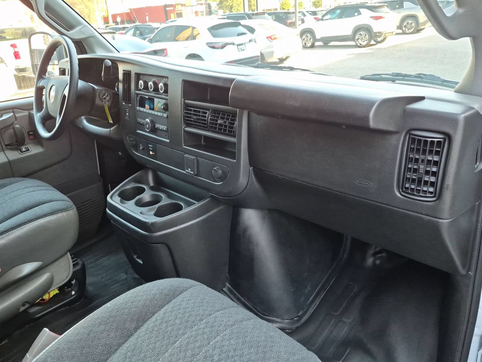 Used 2025 Chevrolet Express 2500 w/ Driver Convenience Package RWD image 28