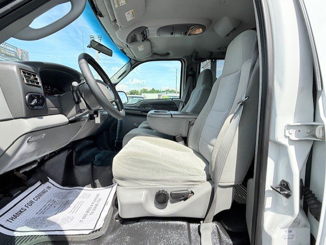 Used 2003 Ford Excursion XLT AWD/4WD image 13