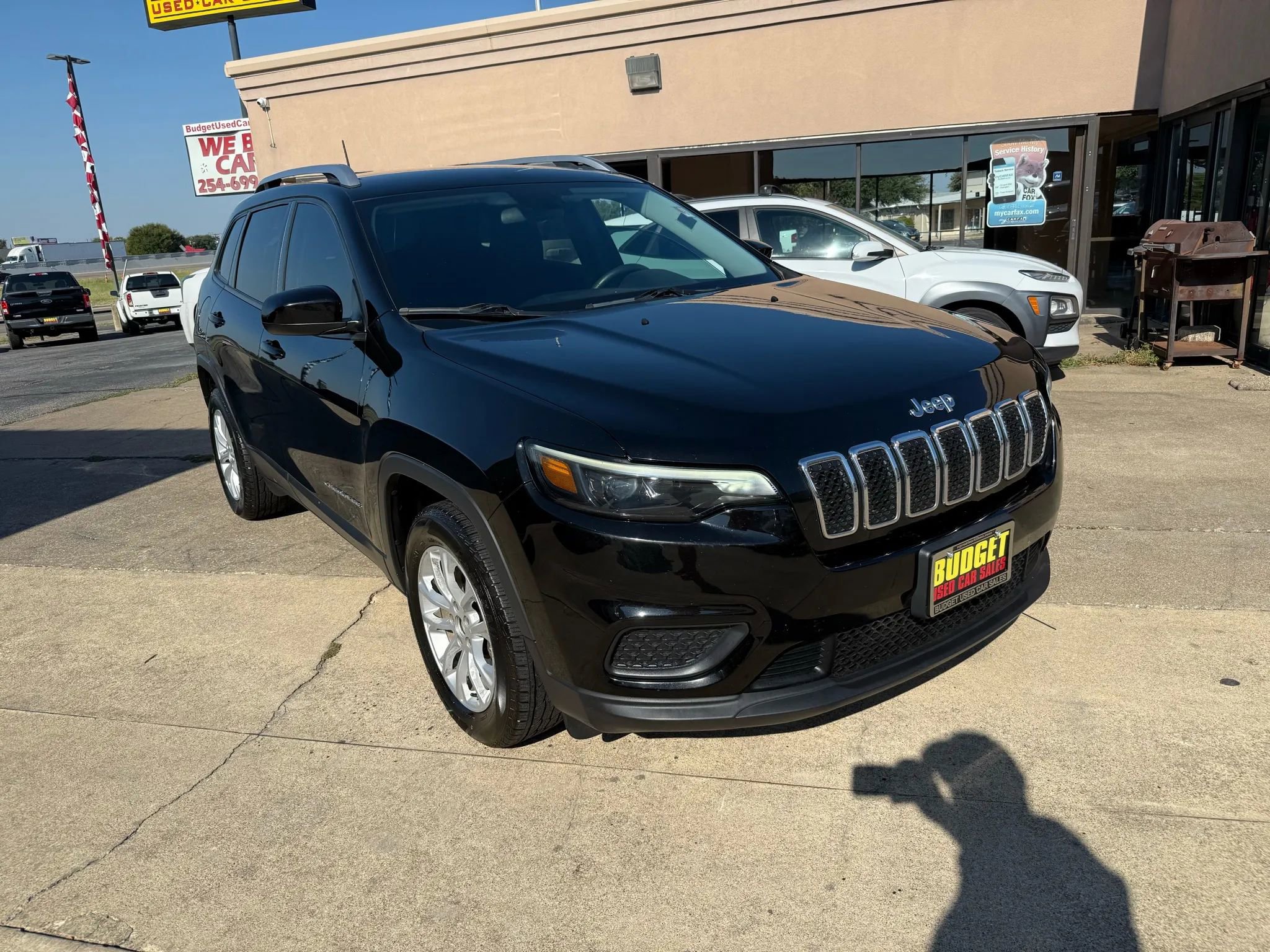 Used 2020 Jeep Cherokee Latitude image 3