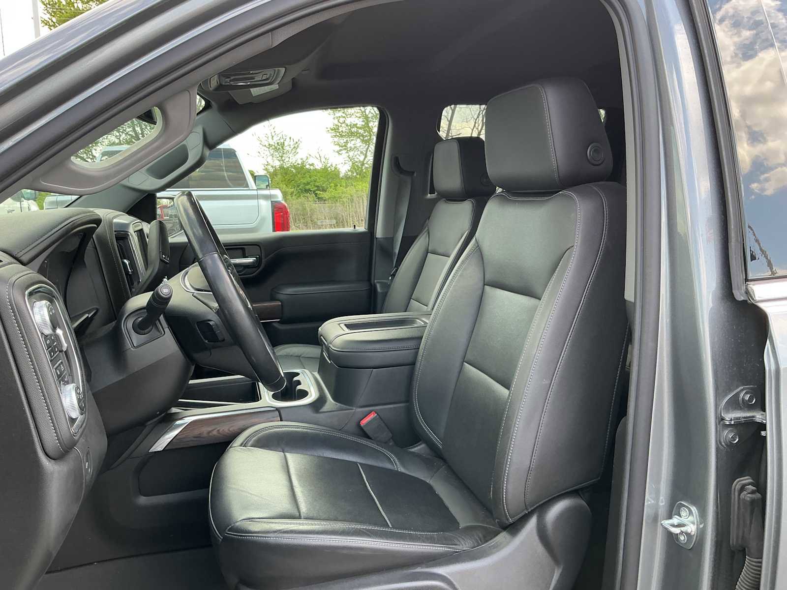Used 2020 GMC Sierra 1500 SLT w/ SLT Premium Plus Package AWD/4WD image 22